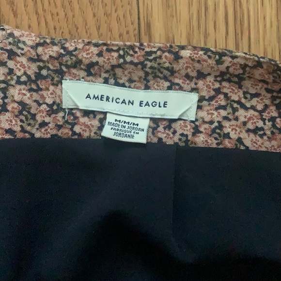 AMERICAN EAGLE FLORAL MINI SKIRT - Picture 2 of 3